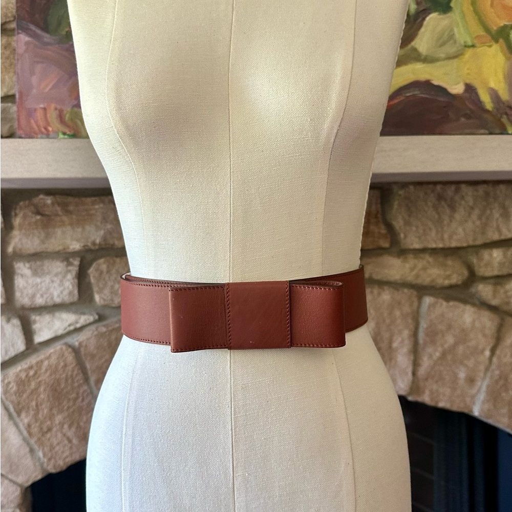 Kate Spade New York leather bow belt size small.